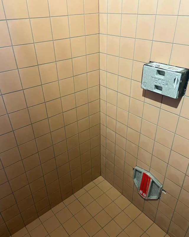 wc-betegelen-10x10-kleine-tegels